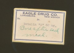 A33 – VINTAGE 1950’s EAGLE DRUG CO LORDSBURG NEW MEXICO DRUG STORE PHARMACY BOX