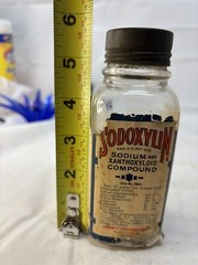 Vintage Abbott Laboratories Glass Medicine Bottle w/ Label & Metal Lid SODOXYLIN