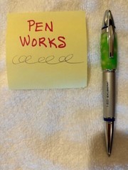 EXCEEDINGLY RARE VINTAGE „CELEBREX“ PFIZER DRUG PROMO YELLOW/GREEN MARBLED PEN