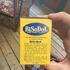 Vintage BiSoDoL Powder Antacid 2 oz Box Whitehall Pharmacal Canada Toronto