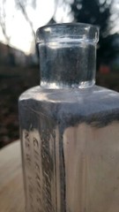VINTAGE TARRANT CO CHEMISTS CLEAR GLASS CORK TOP APOTHECARY BOTTLE