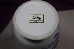 VINTAGE LILLY DRUG BLUE WHITE CERAMIC PHARMACY APOTHECARY JAR VASE U:CAELFUL:FO