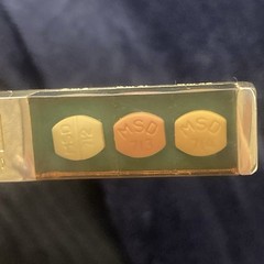 Vasotec Enalapril Maleate MSD Drug Pharmaceutical Representative Keychain Gold