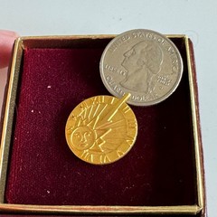 Vtg Kytril Granisetron Award Gold Tone Sundial Roman Numerals Sun Face Lapel Pin