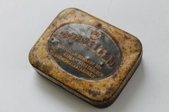 Antique German RISINETTEN Medical Pills Empty Tin Box 1940’s