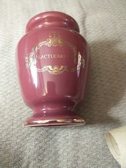 Vintage Eli Lilly LACTUCARIUM Burgundy Apothecary Pharmacy Jar With Insert