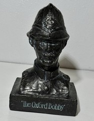 Vintage The Oxford Bobby Bust Statue Bristol Laboratories 1977 Tegopen Syracuse