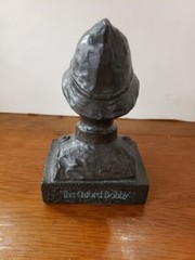 1977 Bristol Laboratories „The Oxford Bobby“ Bust, Made of Resin