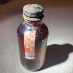 EXTREMELY RARE Antique Roche Full Embrocation Bottle 2fl oz 1930s Pharmacy