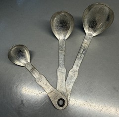 Antique Medical Pharmaceutical Medicine Measuring Spoons Universal