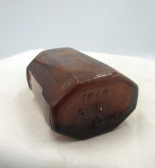 1940’s Purepac Caphorated Oil New York 3 5/8 inch tall Amber Medicine Bottle