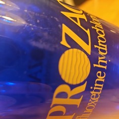 PROZAC 💊 Cobalt Blue Plastic Coffee Mug Cup Lilly 💊 Pharma Drug Advertising
