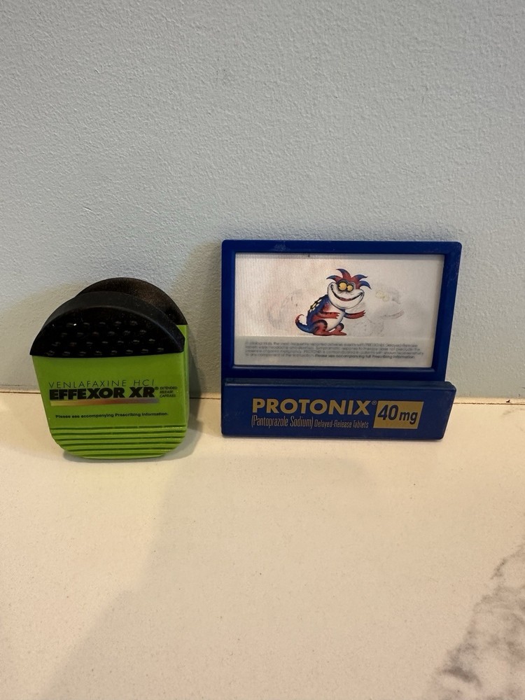 Pharmaceutical Drug Rep Promo Effexor XR + Protonix Magnetic Clips