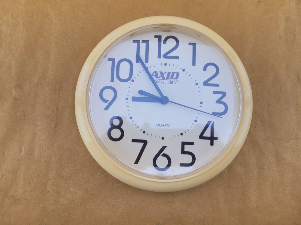 Eli Lilly Axid (nizatidine) Spartus Wall Clock Drug Rep. Promotional Item 90s