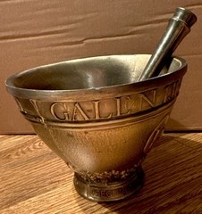 Vintage 1965 Schering ‚Galen‘ Ornate Brass Pharmacist Mortar & Coricidin Pestle