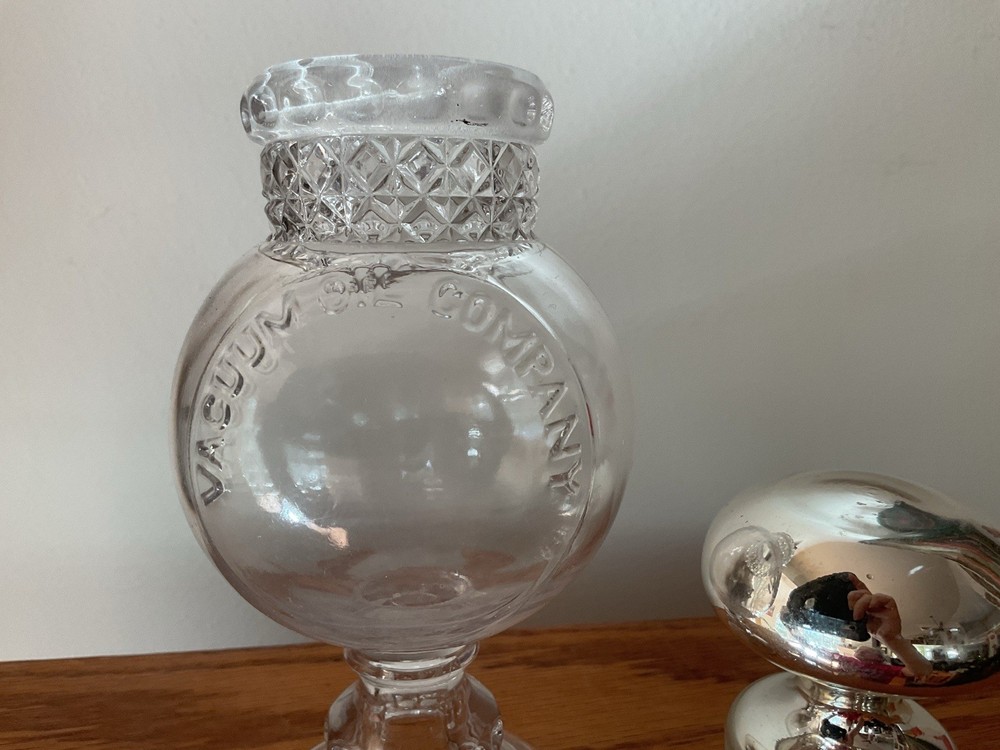 VTG.Dakota 5 INCH Vacuum Oil Co.Pharmacy Apothecary Display Jar 5” Mini RARE SZ.