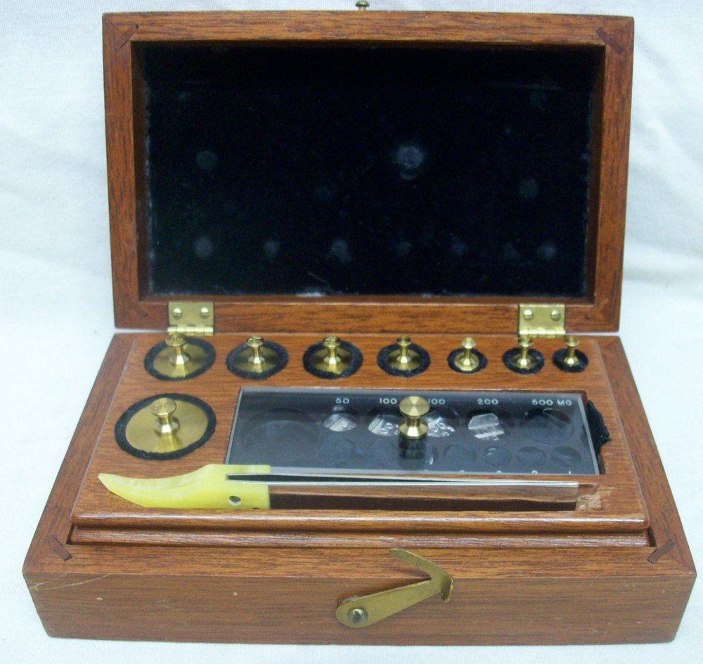 Vintage „Christian Becker“ Weight Set for Gold, Medicine, Laboratory Measuring