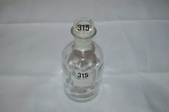 WHEATON ~ VITRO ~ U.S.A. ~ GLASS LABS BOTTLES ~ LABORATORY ~ PHARMACEUTICAL ~NEW