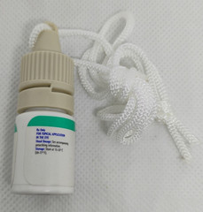 Quixin Sterile Solution Bottle Pharmaceutical Drug Rep Advertising Necklace