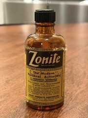 Vintage ZONITE Apothecary Amber Glass Bottle Antiseptic Germicide New Jersey s10