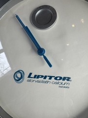 Lipitor Wall Clock Pharma Promo Atorvastatin Pfizer + Pens Drug Rep Advertising