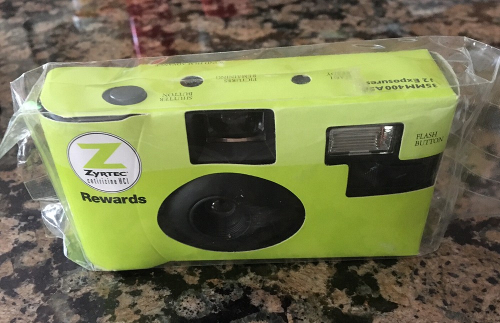 Zyrtec Rewards 35 mm Flash Camera Pharmaceutical Promo Circa 2006 12 Exposures