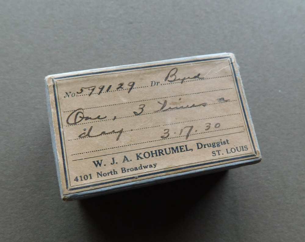 1930 Pill Box : W J A Kohrumel, Druggist : 4101 N Broadway, St Louis MO – Pharm