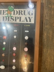 RARE Vintage D.A.R.E. „The Drug Look-Alike Display“ Educational Health Exhibit