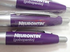 (18) High-End Pharmaceutical & More Advertising Pens Plastic & Metal Some Lights