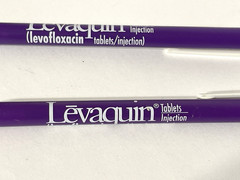 Pharmaceutical Drug Rep Vintage Ink Pens Levaquin Levofloxacin Collectible Promo