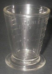 Armstrong Cork De luxe Medicine Glass Drug Sundries Measuring Cup Footed