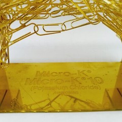 NOS Vtg Micro K Pharmaceutical Rep A. H. Robins Co Magnetic Paper clip Holder