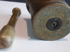 VINTAGE BRASS MORTAR AND PESTLE PHARMACY APOTHECARY MEDICINE 2 1/4″ TALL CRUSHER
