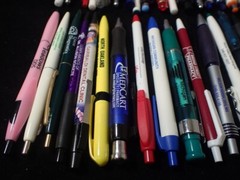 (40) Vintage Random Advertising Pens Healthcare Hospitals Plastic & Metal Lot 77