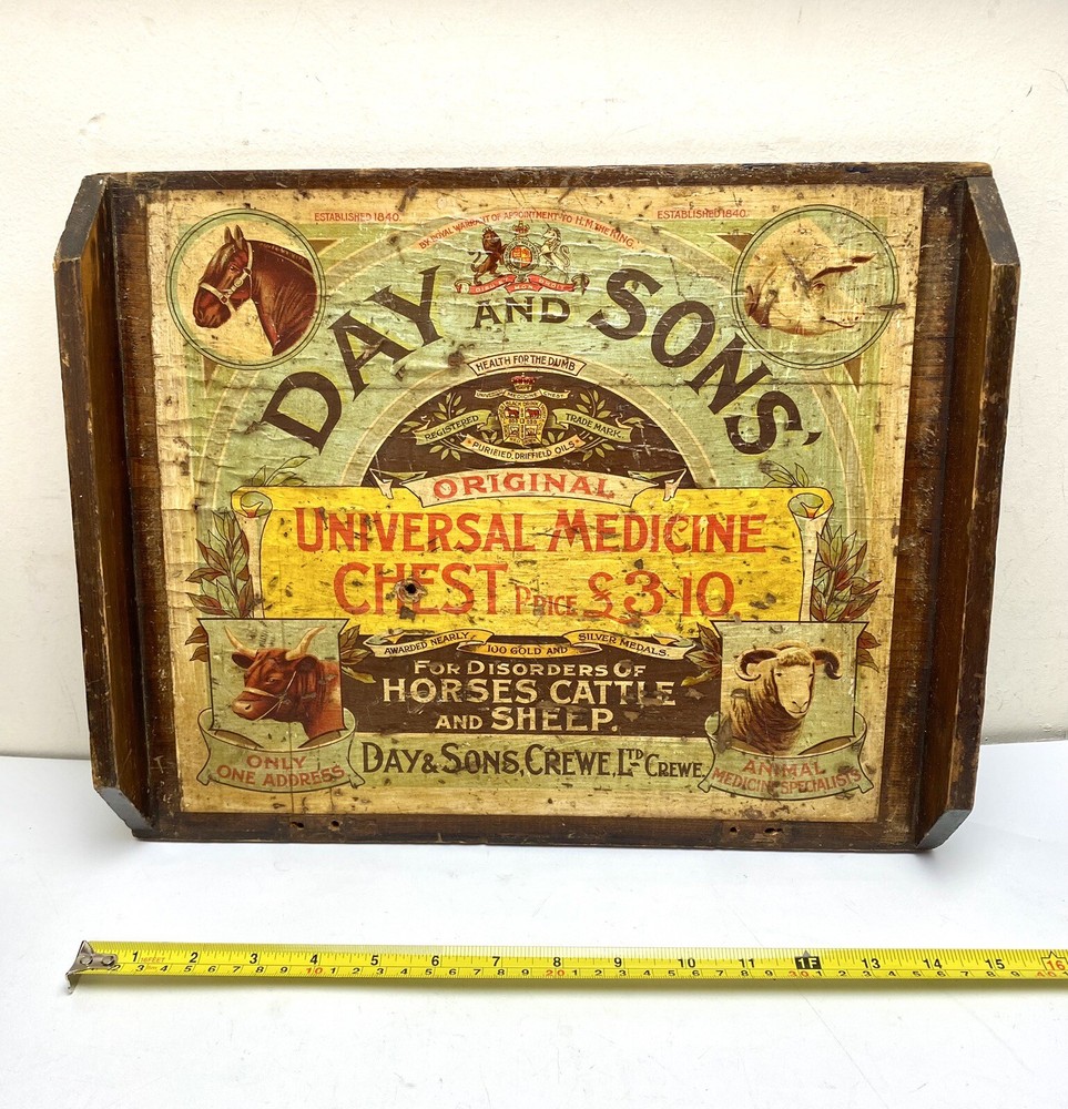 DAYS AND SONS UNIVERSAL MEDICINE WOODEN CHEST TOP VETINARY ADVERTISING
