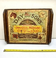 DAYS AND SONS UNIVERSAL MEDICINE WOODEN CHEST TOP VETINARY ADVERTISING