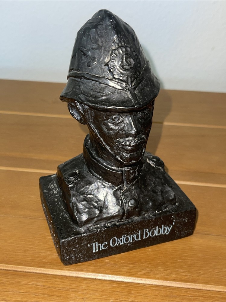 1977 Oxford Bobby Figure Bust Bristol Laboratories Tegopen Promotional Statue