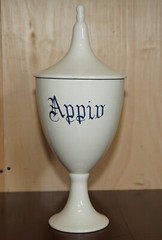 14 LARGE ORIGINAL ANTIQUE ITALIAN APOTHECARY HABERDASHERY CHEMIST CERAMIC JARS