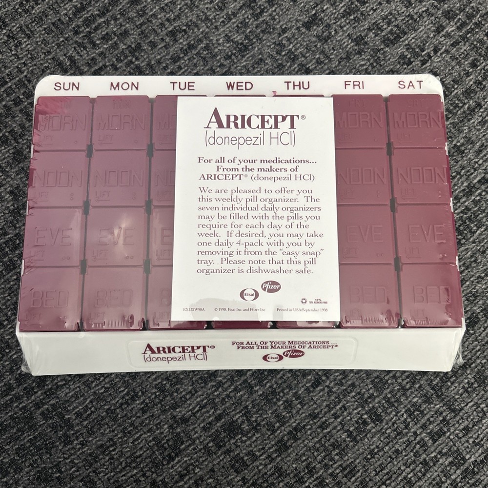 Aricept Drug Rep Pharmaceutical Promo 1 Week Plastic Pill Box New Sealed