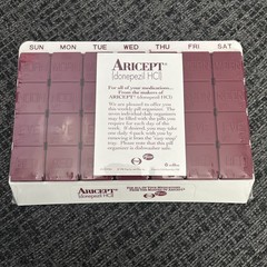 Aricept Drug Rep Pharmaceutical Promo 1 Week Plastic Pill Box New Sealed
