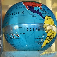 Vintage Zantac Glaxo Roche Pharmaceutical Acrylic Globe Paperweight 2” Square