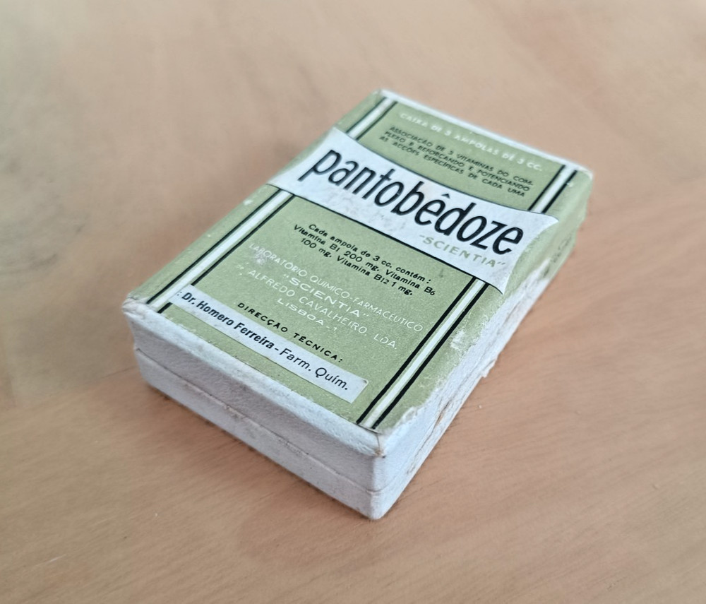 Vintage Pantobêdoze Sample Box – Portuguese Pharmaceutical Packaging – 1970s