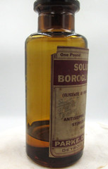 BW – 1920’s Parke, Davis & Co Detroit Mich Boroglyc 6 3/4″ Amber Medicine bottle