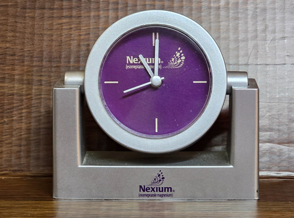 Nexium (Esomeprazole Magnesium) Pharma Rep Collectible Clock