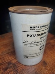 Vintage Merck & Co Potassium Sulfate Sealed Full 1lb Collectible Apothecary