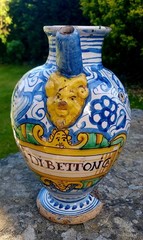 Rare Early 18th-Century Italian Savona Majolica Apothecary Pharmacy Wet Drug Jar