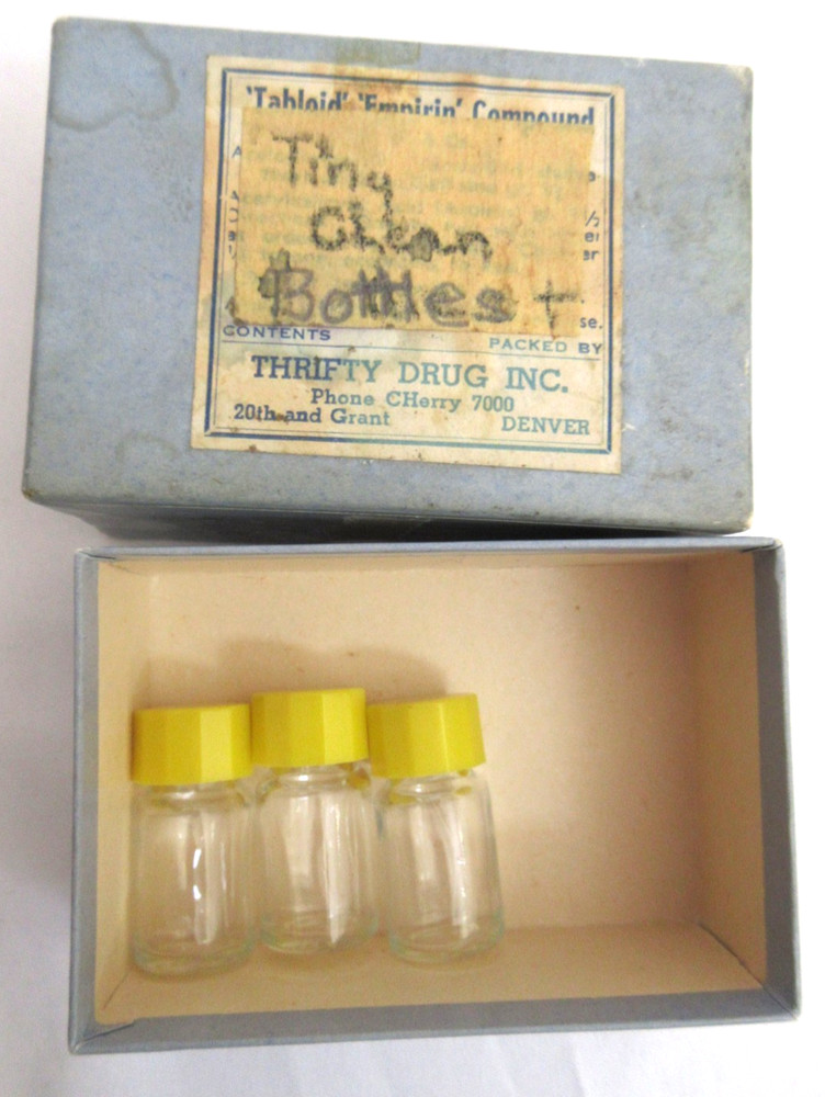 Vintage Denver Thrifty Drug Pharmacy Sample Bottles Box Apothecary Vials