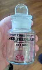 EMPTY ! Vintage Lilly Tincture No.99 Merthiolate 1:1000 bottle Ground Glass stop