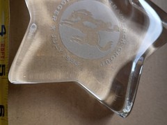 ASTRA/MERCK Drug Rep Crystal Glass Star Paper Weight „Trigger July 1993“