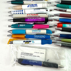Lot of 46 Pharmaceutical Advertising Click Pens Drug Reps Zoloft Chantix Nexium